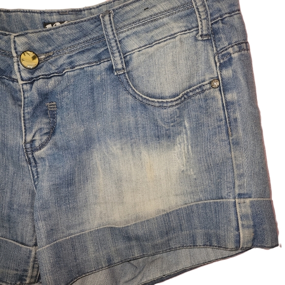 Denim cuffed jean shorts - Picture 6 of 8